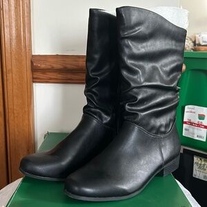 Black fake leather boots